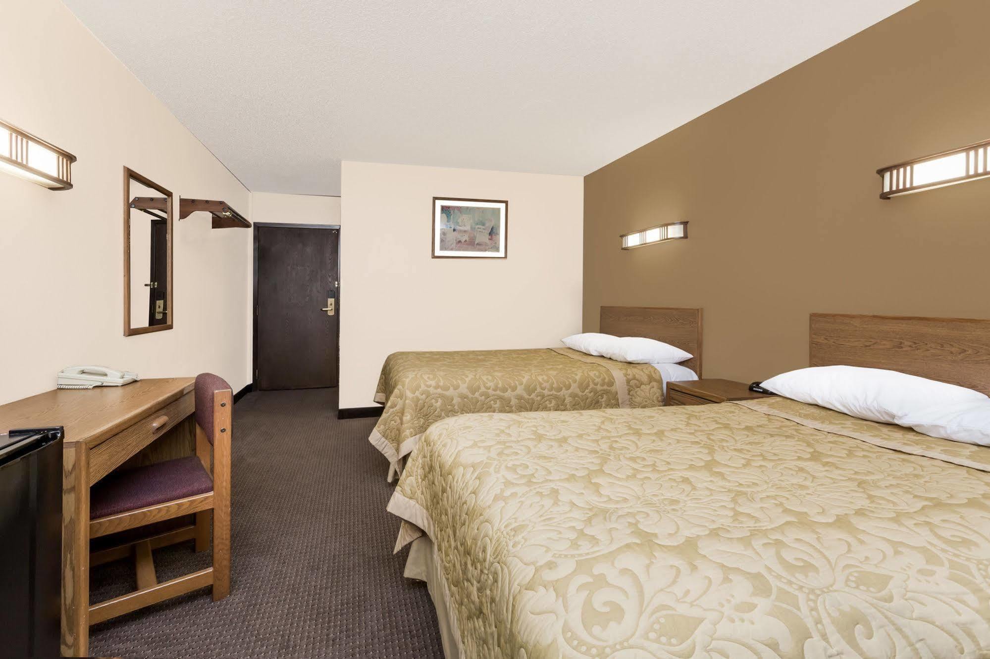 Super 8 By Wyndham Ogallala Exterior photo